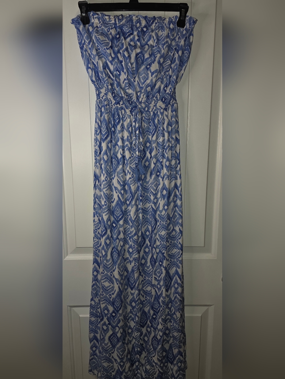 Jessica Simpson Blue and White Strapless Printed Maxi Dress ❤️
